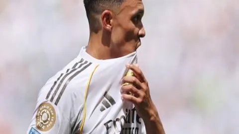 走进孤独症儿童康复中心：体验“星儿”家庭的温馨与喜悦